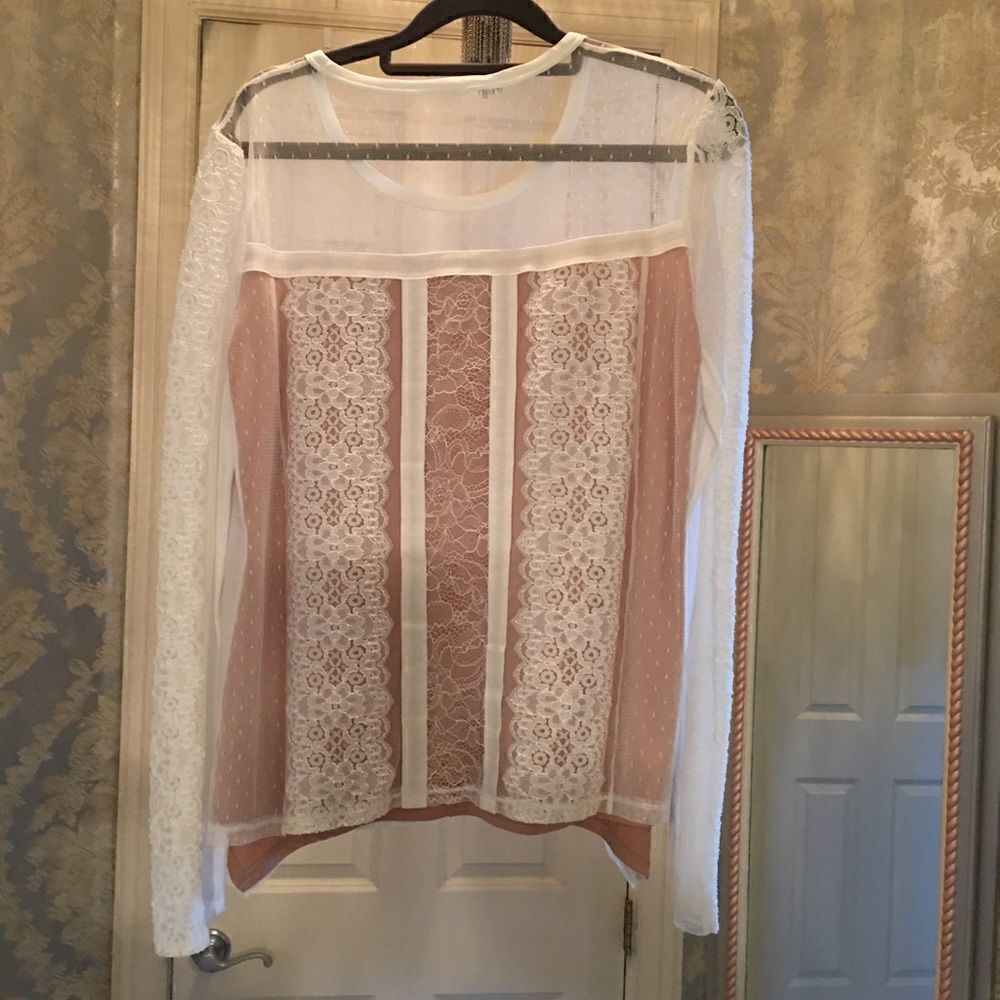 GORGEOUS WHITE BCBG with Nude Accents